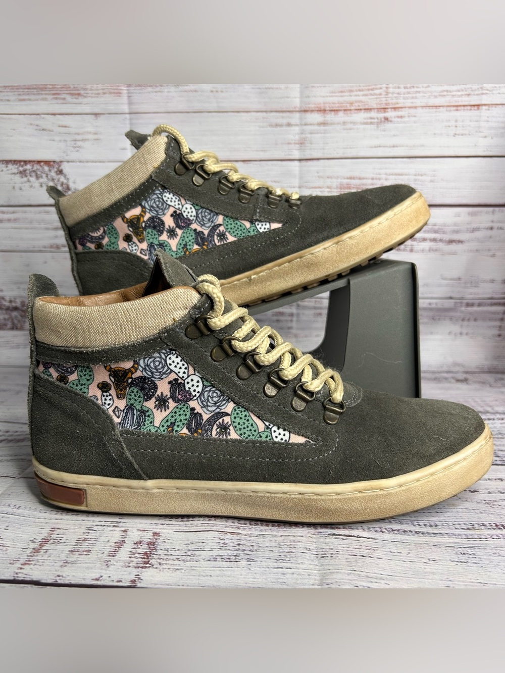 Inkkas Mountain Camping Boots High Top Gray Suede Canvas Women’s Size 10
